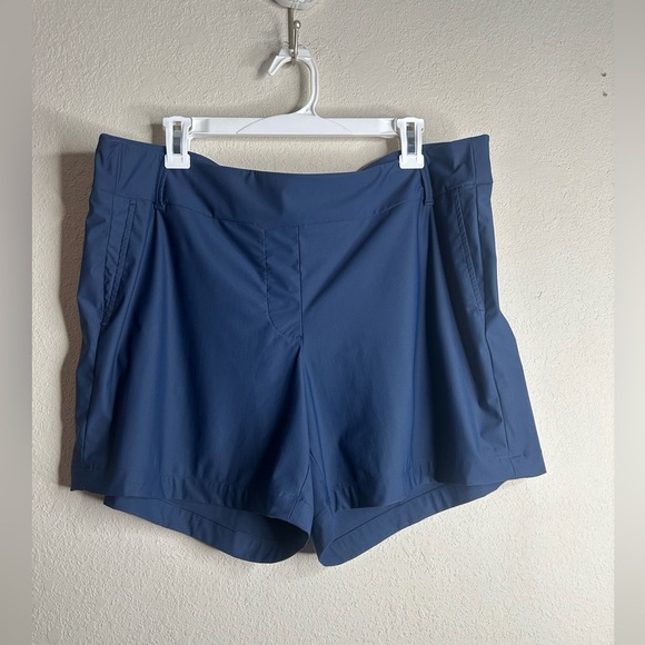 SPANX Navy Blue 6" SUNSHINE Pull On Pockets 4Way Stretch SHORTS - Picture 1 of 5